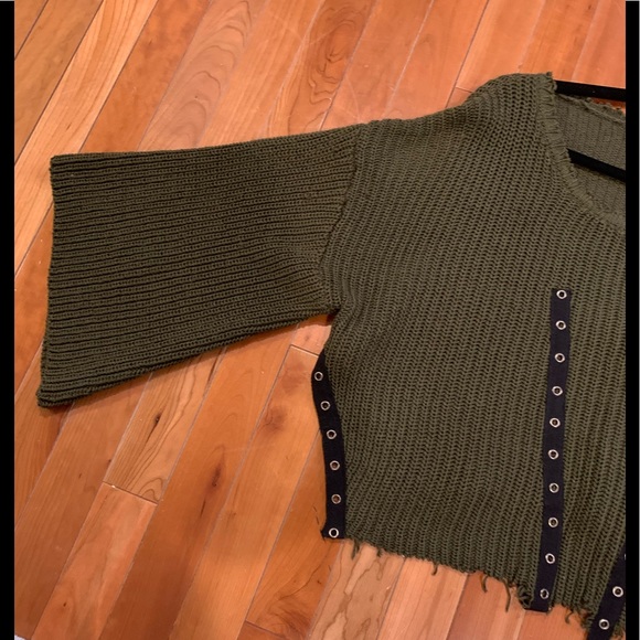 Worn once LF BSBW green sweater sz Sm - Picture 3 of 3